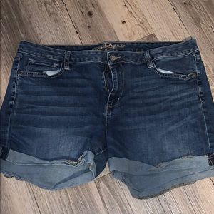 Women’s jean shorts
